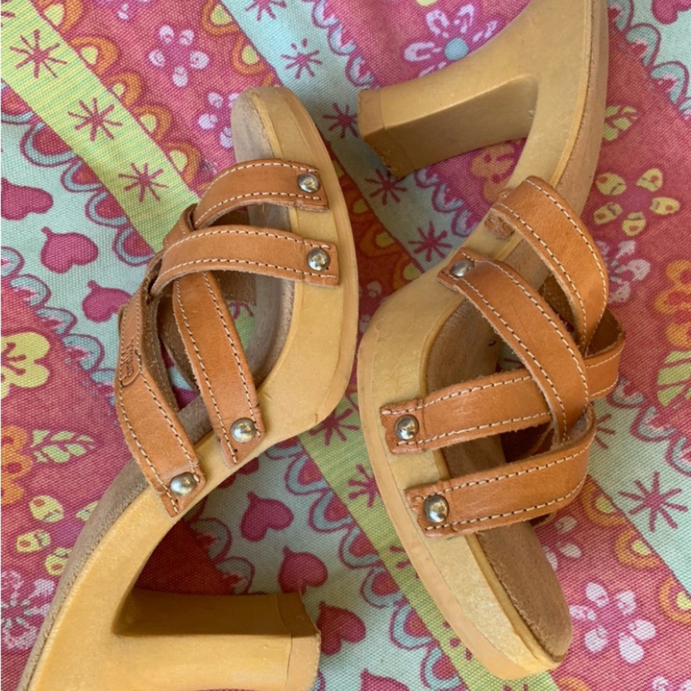 Vintage Candies Tan Leather Straps Size 37 = 6 US/Canadian